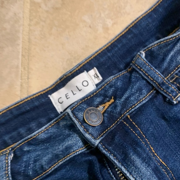 Womens Cello Distressed Shorts XL - Picture 3 of 3